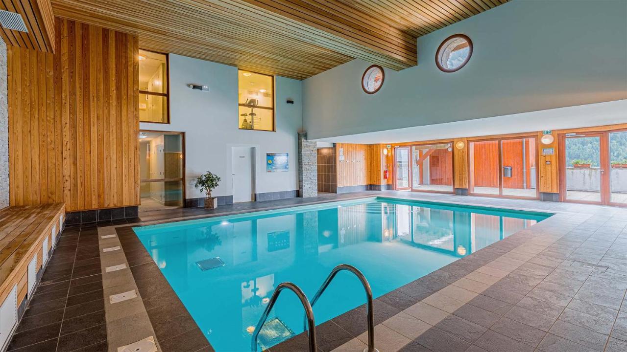 Madame Vacances La Cascade Vaujany Exterior photo